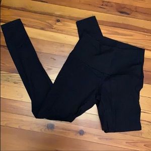 Lululemon Wunder Under Luon Size 8